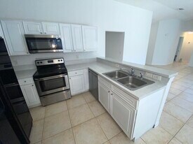 200 NE 6th Ave in Boynton Beach, FL - Building Photo