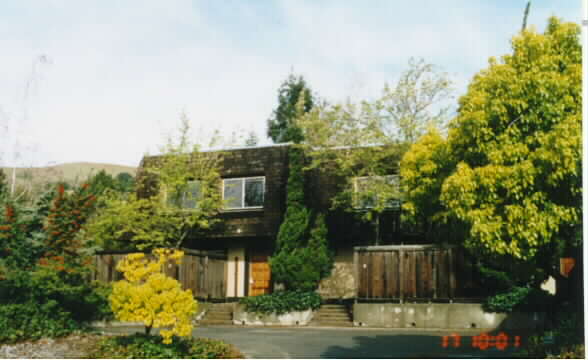 230 San Andreas Dr in Novato, CA - Building Photo