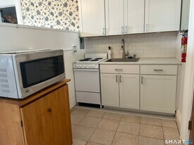 40 Franklin St in New London, CT - Building Photo