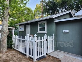 155 Berverdor Ave in Tracy, CA - Building Photo