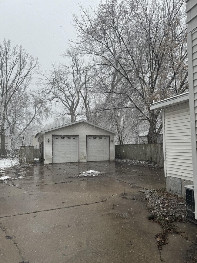 540 Avon St in Lansing, MI - Building Photo - Building Photo