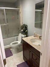1067 Menlow Dr NE in Leesburg, VA - Building Photo - Building Photo