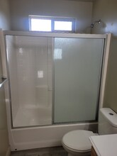 8200 6900 W in West Jordan, UT - Foto de edificio - Building Photo