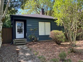 4220 SE Ramona St in Portland, OR - Building Photo