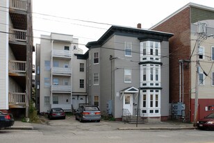 35 Spruce St in Lewiston, ME - Building Photo