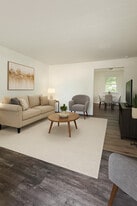 1 Kenalcon Dr in Phoenixville, PA - Building Photo