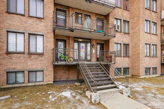 Habitations De la Savane in Montréal, QC - Building Photo - Building Photo