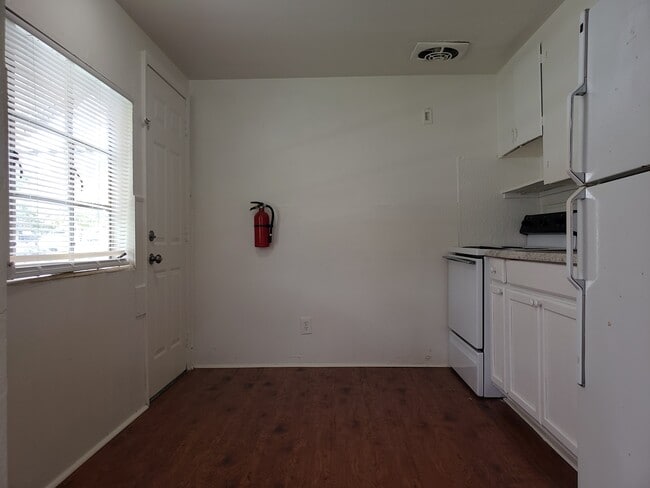 3900 55th Ave N, Unit Front House in St. Petersburg, FL - Building Photo - Building Photo