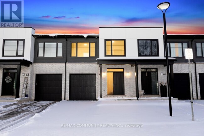 101 Swales Ave in Strathroy-Caradoc, ON - Building Photo - Building Photo