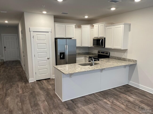 1650 Iroquois Ct in Pensacola, FL - Building Photo - Building Photo