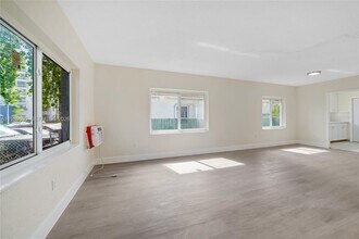 2025 Fillmore St in Hollywood, FL - Building Photo - Building Photo