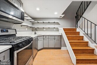 2034 Mt Vernon St in Philadelphia, PA - Building Photo - Building Photo