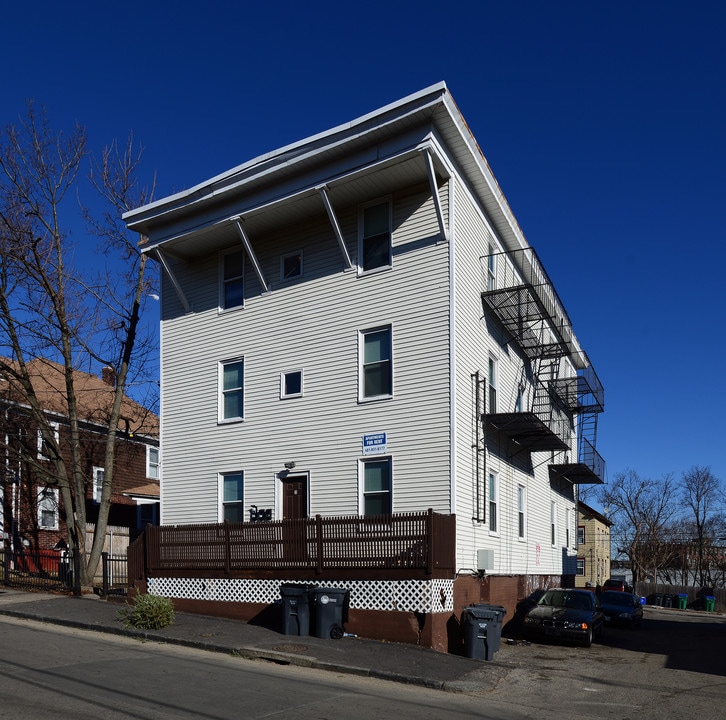19 Appleton St in Providence, RI - Building Photo