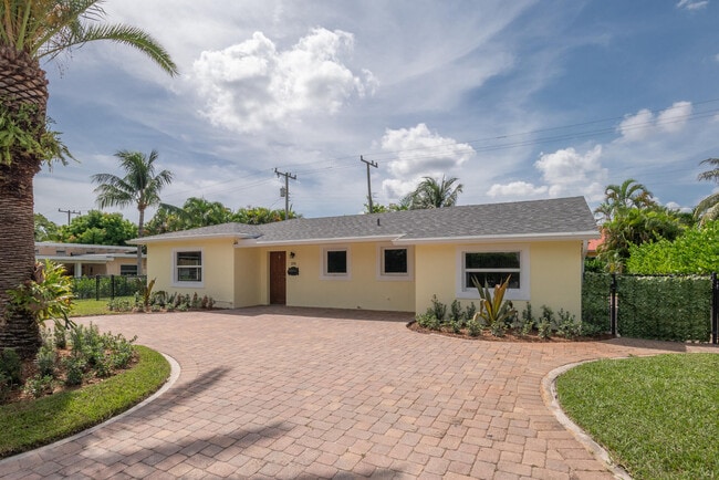 374 Linda Ln in West Palm Beach, FL - Building Photo - Building Photo