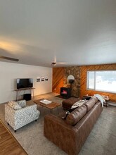 530 S Lake St in Wasilla, AK - Building Photo - Building Photo