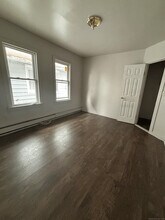 219 Grove St in Bridgeport, CT - Building Photo - Building Photo