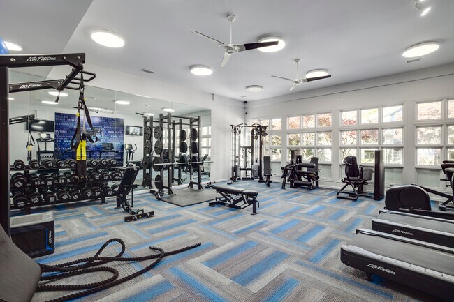 Windsor at Fairlakes in Fairfax, VA - Foto de edificio - Interior Photo