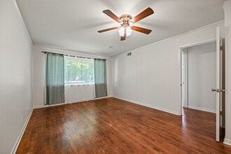 4413 W 43rd St in Houston, TX - Building Photo - Building Photo