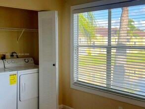 12400 Vista Isles Dr, Unit 1426 in Plantation, FL - Building Photo - Building Photo
