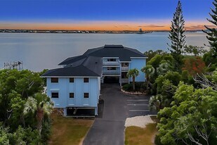 4403 7th St E, Unit 4 in Ellenton, FL - Building Photo