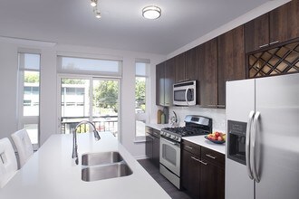Central Station in Evanston, IL - Foto de edificio - Interior Photo