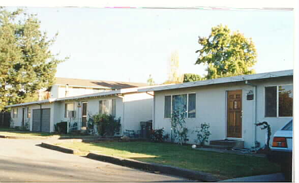 1870 West Ave in Santa Rosa, CA - Building Photo - Building Photo