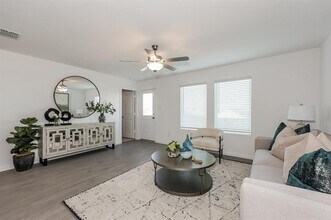 2741 Mistwood Dr in Fort Worth, TX - Building Photo - Building Photo