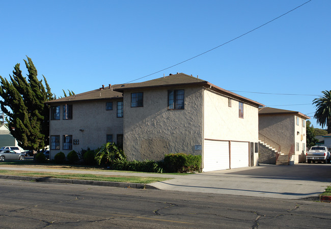 111 S B St in Oxnard, CA - Building Photo - Building Photo