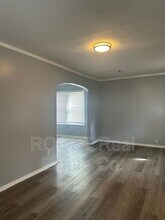 2864 E 10th Ave in Columbus, OH - Building Photo - Building Photo