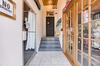 117 W Harrison Ave, Unit Vinyl Loft in Guthrie, OK - Foto de edificio - Building Photo