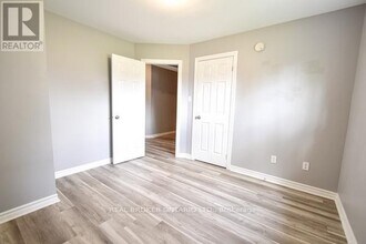 65 Ottaway Ave in Barrie, ON - Building Photo - Building Photo