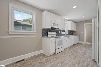 119 Princeton Ave in Greenville, SC - Building Photo - Building Photo