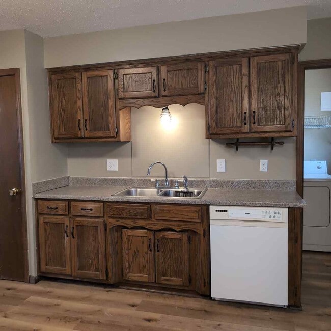 242 Hilltop Dr in Warrensburg, MO - Building Photo - Building Photo