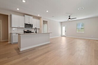 1115 Moonlight Trce Dr in Beasley, TX - Building Photo - Building Photo