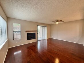 9936 Scripps Westview Way in San Diego, CA - Building Photo - Building Photo