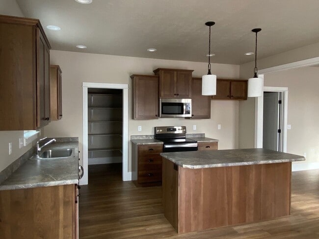 property at 103 Wildrose Ct