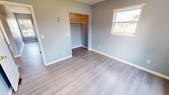 230 W 3rd St in Mansfield, OH - Building Photo - Building Photo