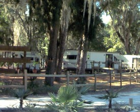 Duval Paradise RV/MH Park in Bushnell, FL - Building Photo - Building Photo