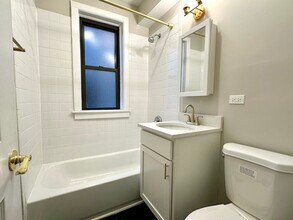 6540 N Glenwood Ave in Chicago, IL - Building Photo - Building Photo