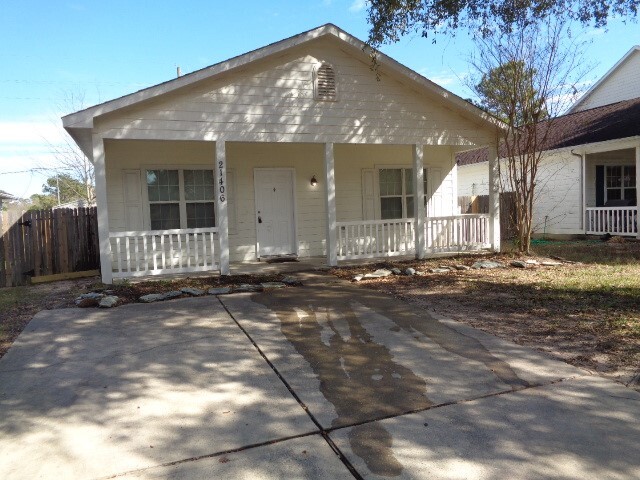 21406 Berry Vine St in Tomball, TX - Building Photo - Building Photo