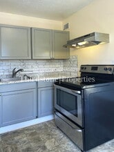 1431 W 18th St in Jacksonville, FL - Foto de edificio - Building Photo
