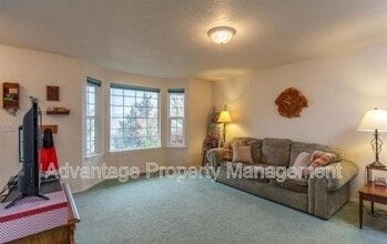 3122 30th Ave SE in Albany, OR - Building Photo - Building Photo