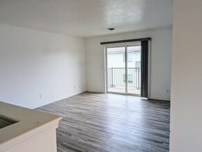 348 Lenore St, Unit 4 in Twin Falls, ID - Building Photo - Building Photo