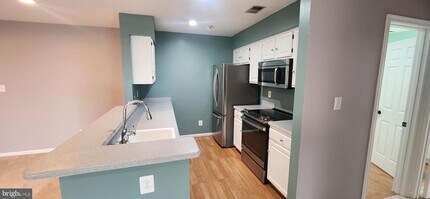 244 S Reynolds St in Alexandria, VA - Building Photo - Building Photo