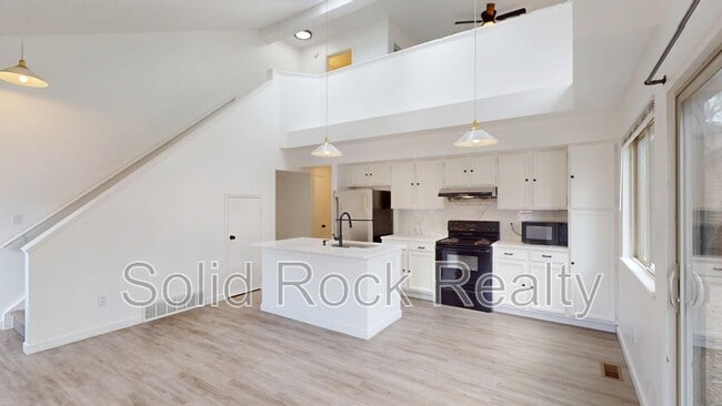 property at 128 W Cheyenne Rd