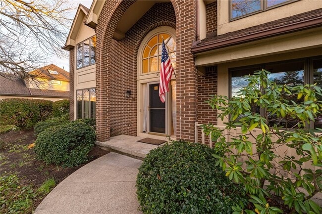 9 Glen Valley Dr in Penfield, NY - Foto de edificio - Building Photo