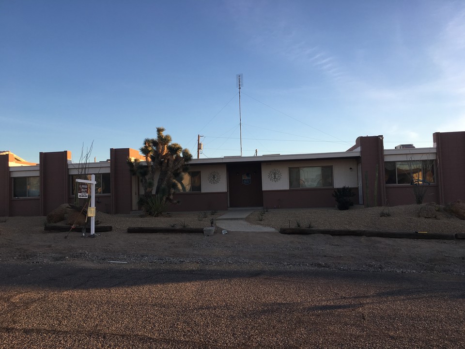 Shoreline in Lake Havasu City, AZ - Building Photo