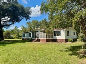 6521 Hwy 196 W in Ft Stewart, GA - Building Photo