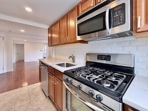 63 Coles St in Jersey City, NJ - Building Photo - Building Photo