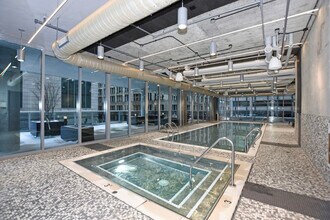 60 E Randolph St in Chicago, IL - Foto de edificio - Building Photo